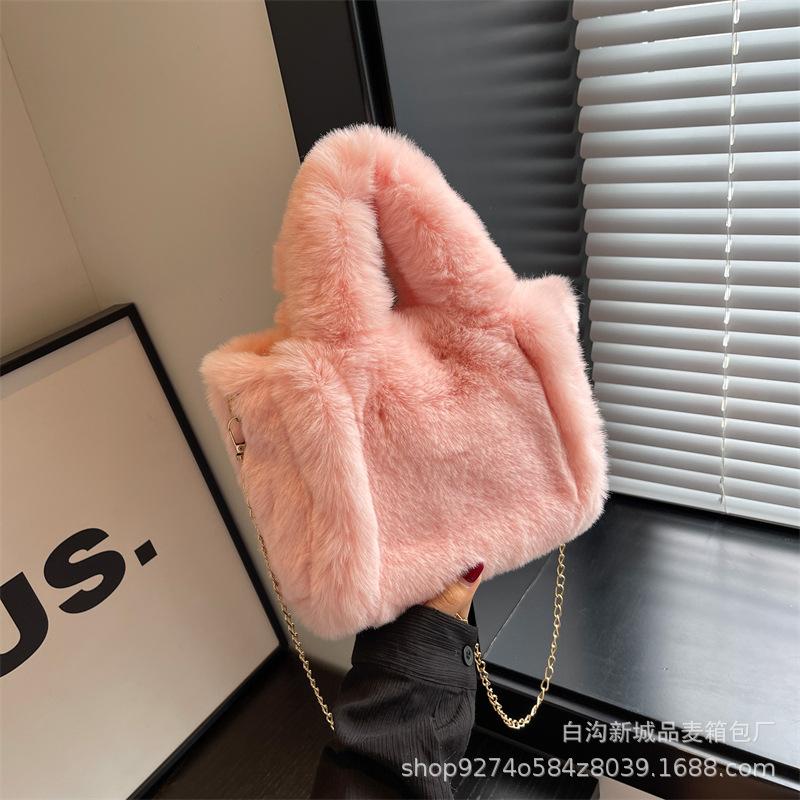 Fashion Popular Portable Fluffy Small Bag Women's 2025 New Autumn and Winter Plush Shoulder Bag Foreign Style Chain Messenger Bag
