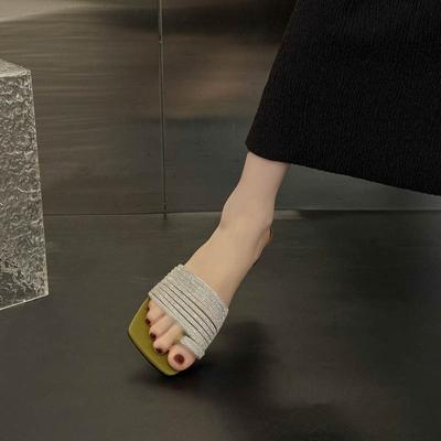 Мода 2025 Новые сандалии и шлепанцы с квадратным носком для женщин, повседневная обувь на толстом каблуке для улицы, летняя женская обувь в стиле кэжуал