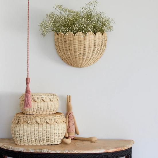 Scalloped Wall Wicker Basket Large Capacity Strong Load-bearing Simple Installation Multi-Purpose Rustic Wall Storage Basket