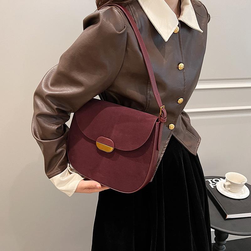 Осенняя Элегантная Стильная Сумка-седло с клапаном из замшевой ПУ кожи Женская Сумка кроссбоди на плечо Роскошный клатч под мышкой CLE