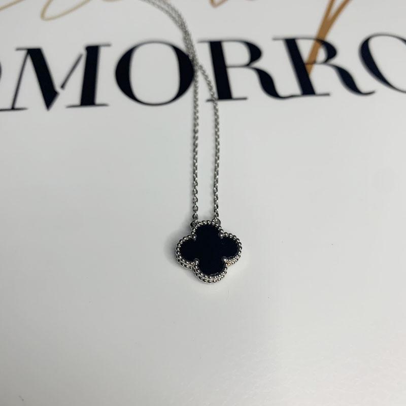 Легкое роскошное ожерелье с подвеской в виде четырехлистного клевера, рябчика, красного агата и малахита на золотой цепочке