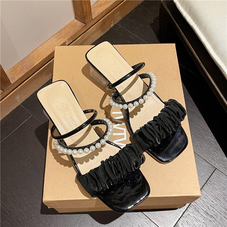 Интернет-знаменитость фея ветер две носки сандалии женские лето 2025 новые одно слово с жемчугом маленький ароматный ветер толстый каблук средний каблук тапочки