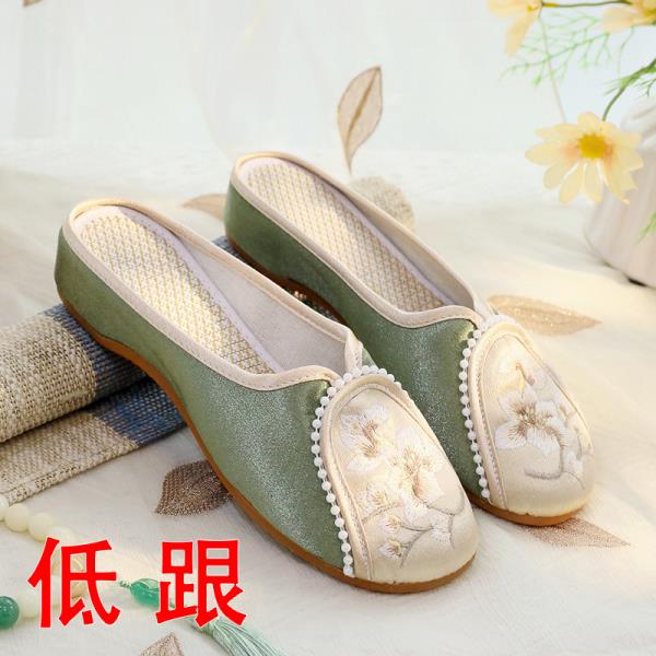 Модные домашние тапочки Женские лоферы на квадратном каблуке Шлепанцы с закрытым носком Массажный блок Цветочная ткань Вышивка Квадратный носок Каблук-блок Обувь Лоа