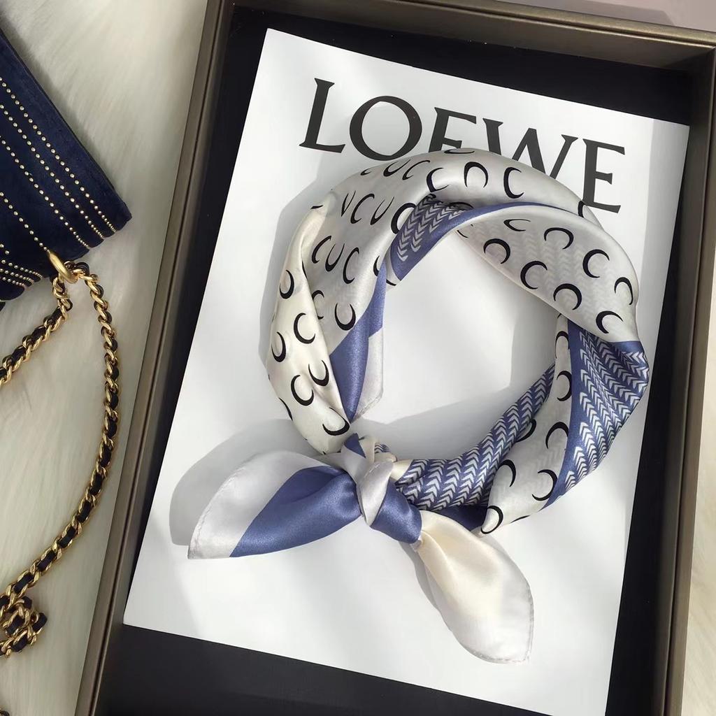 Beach Sunscreen Kerchief Luxury Design Square Scarves Women Popular 70X70CM Silk Hijab The Four Seasons Headscarf