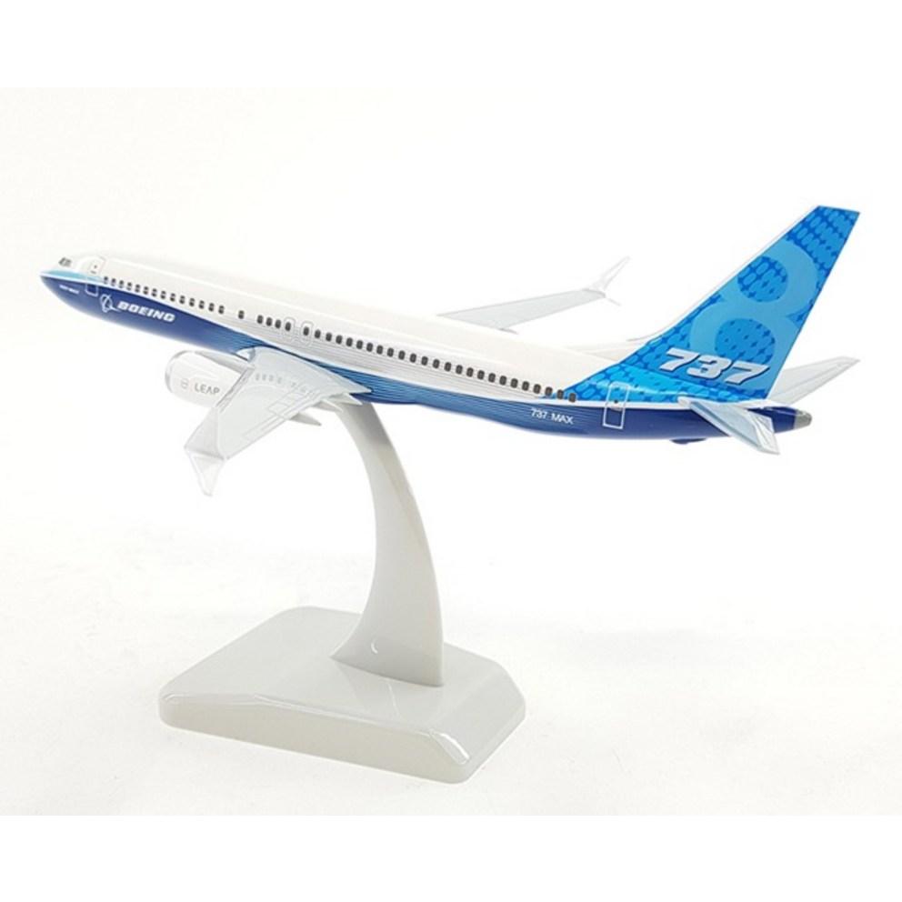 Hogan Wings 1/200 737 MAX 8 Airplane Model 911267