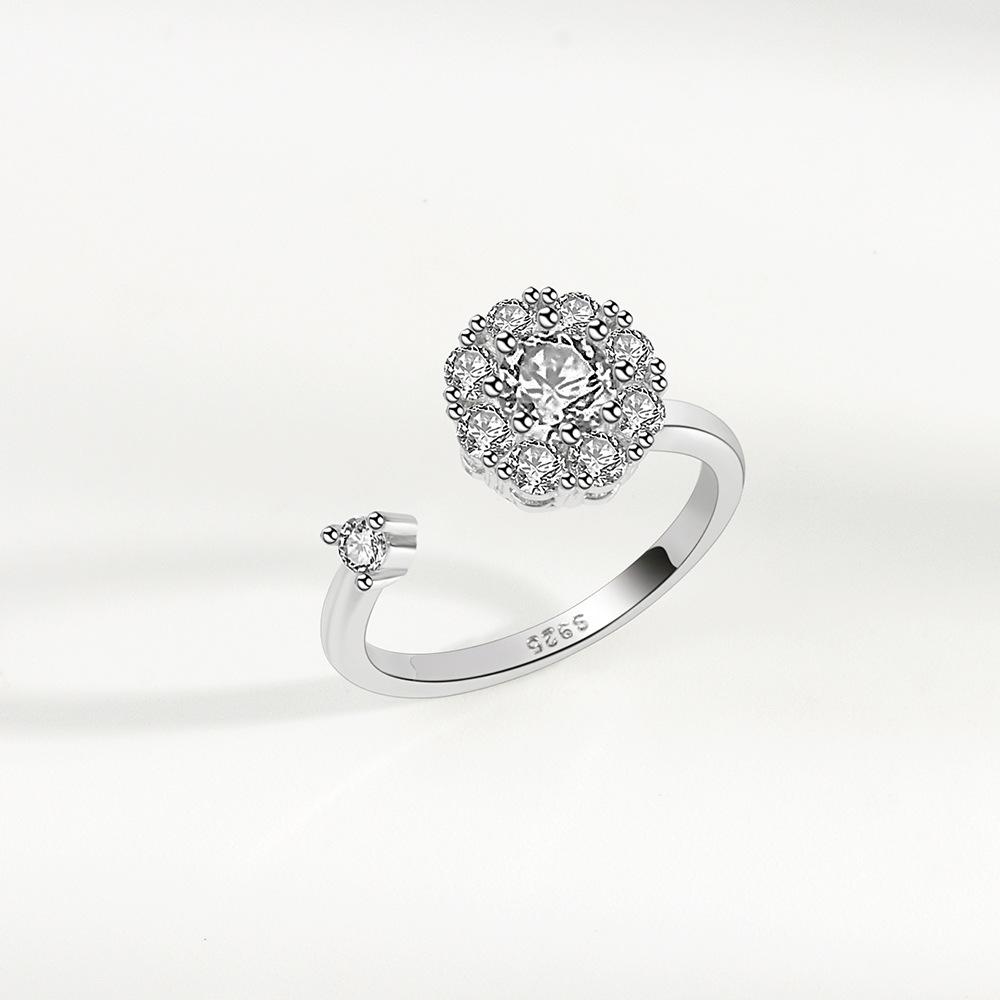 New rotating ring relieves anxiety flower ring set decompression zircon ring
