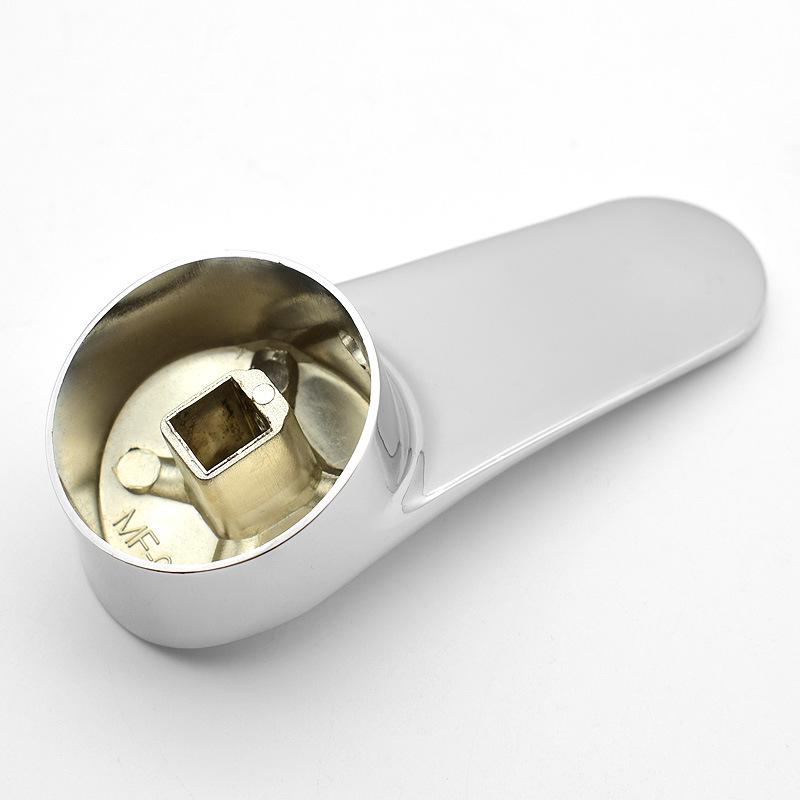 Смеситель для ванной и кухни: Однорычажный смеситель для раковины, душа или ванны — управление горячей/холодной водой.