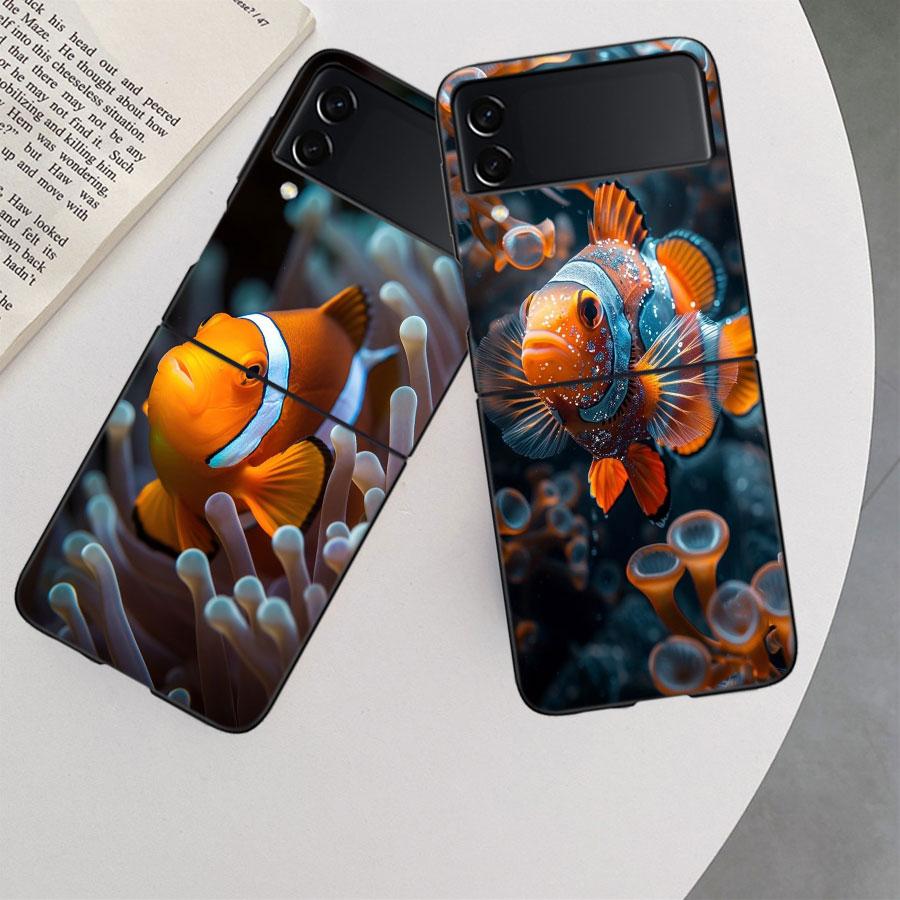 Clownfish and Sea Anemone Phone Case For Samsung Z Flip 7 6 5G Galaxy Z Flip 5 4 3 Black Hard Cell Cover Luxury PC Shell Coque