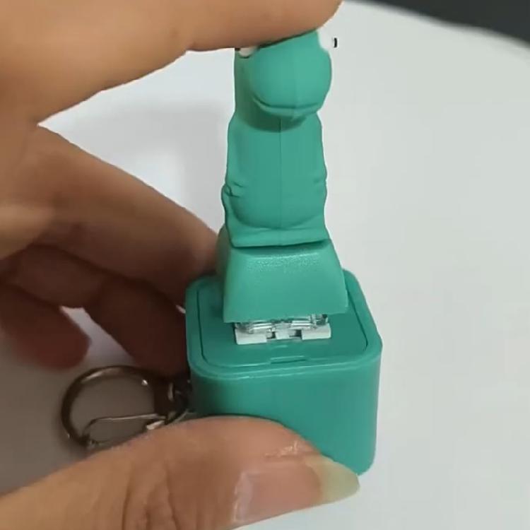 USB-перезаряжаемый интерактивный брелок-ящерица со световым и звуковым эффектом, прочный АБС-материал, аксессуар для ночного кемпинга