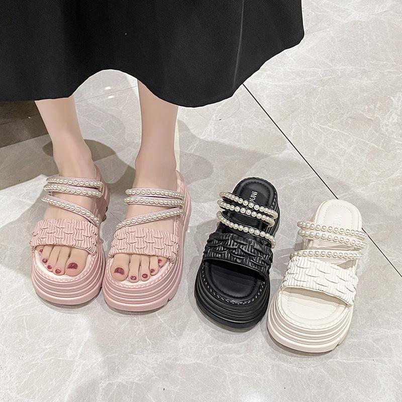 Маленький человек 9 см толщина подошвы увеличение высоты маффин крутые тапочки женские летние новые жемчужные с открытым носком танкетка одна перемычка