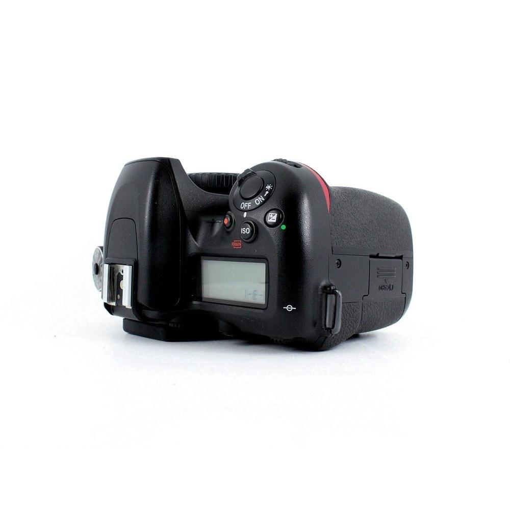 Nikon Цифровой зеркальный фотоаппарат D7500, корпус, черный