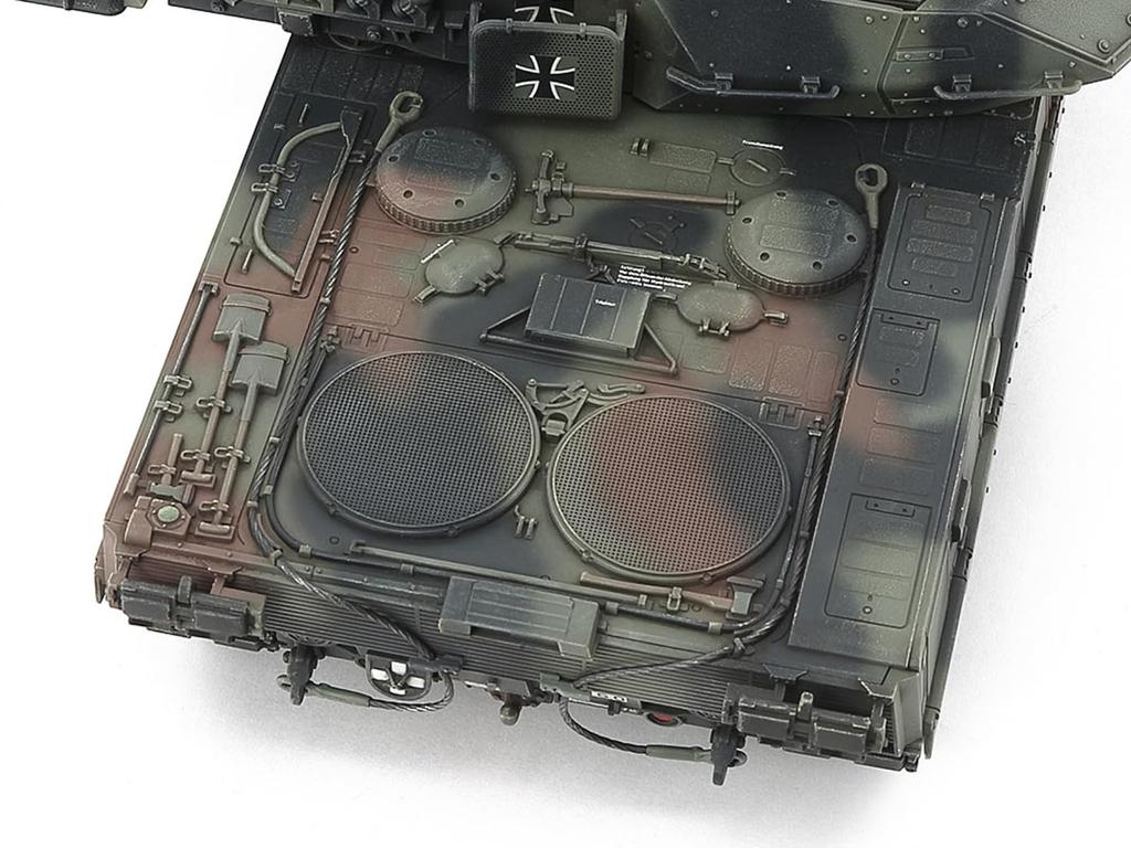 Tamiya Серия «Военные миниатюры» Основной боевой танк Бундесвера Leopard 2 A7V Пластиковая модель 32607 1/48 Нет. (танк)