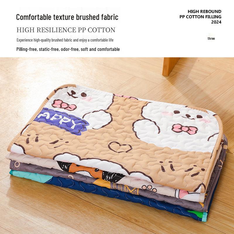 Лежанка для питомца: Универсальная кровать для собак и кошек на все сезоны