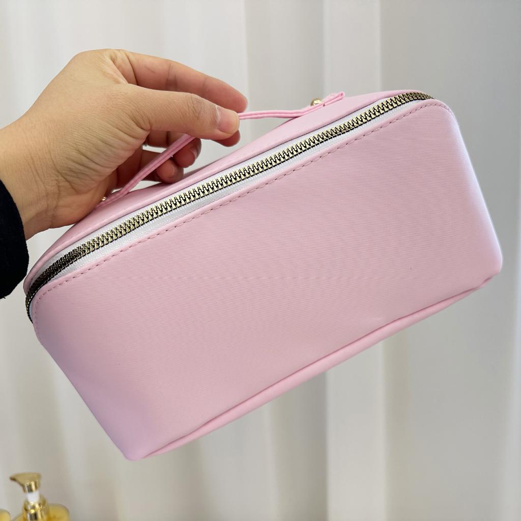 Large Capacity Female Travel Storage Bag Portable Nylon Girls Handbags Fashion Women's Cosmetic Bags Candy Color Makeup Case