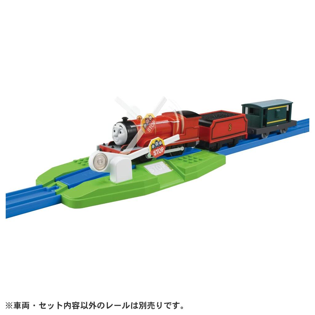 TAKARA TOMY Паровозик Томас Томас отправляется на захватывающую сцену Игрушечный поезд для детей от 3 лет и старше Соответствует стандартам безопасности игрушек Сертификация ST Mark