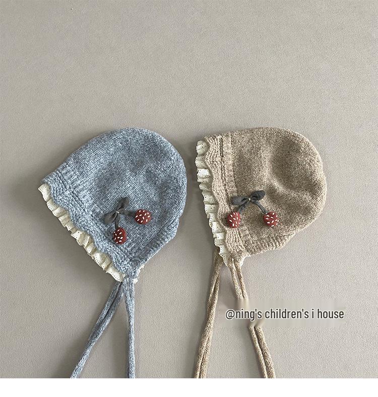 Теплая зимняя шерстяная шапка-ушанка с вязаным кружевным декором для девочек и малышей