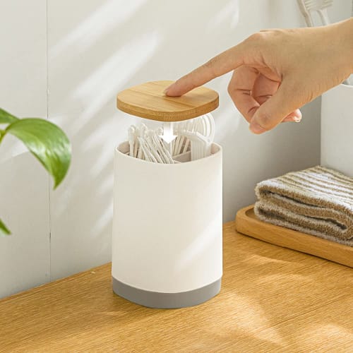 Гигиеничный держатель для зубочисток нажимного типа, держатель для ватных палочек и отделение для хранения мелких предметов с крышкой. Управление одним касанием для скрытия зубочисток и