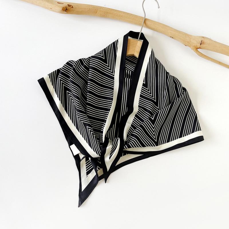 Niche Irregular Scarf Shawl Spring and Summer Twill Triangle Scarf Versatile Scarf Professional Leopard Scarf Decoration