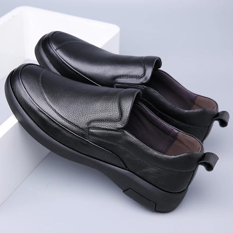 Fashion New Men's Loafers Luxury Handmade Outdoor Formal Casual Shoes Genuine Leather Slip On Driving Shoes Walking Sneakers Mocassins