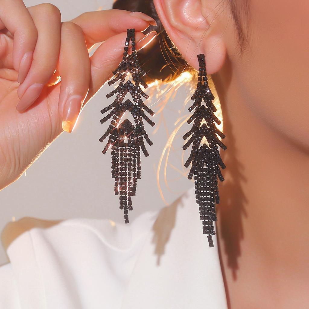 Новые трендовые длинные рождественские серьги с кисточками, высококачественные нежные красные серьги, женские серьги, 1 пара