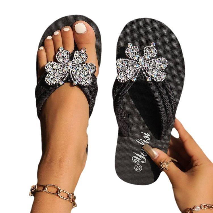 Шлепанцы женские новые летние кексы на толстой подошве модные модные бабочки стразы жемчуг пляжные тапочки