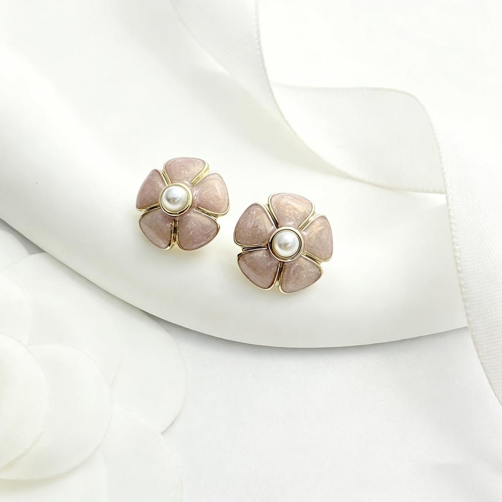 Розовые серьги с жемчугом в виде цветка Добавление элементов-заклепок Модные и изысканные высококлассные на заказ Подарок