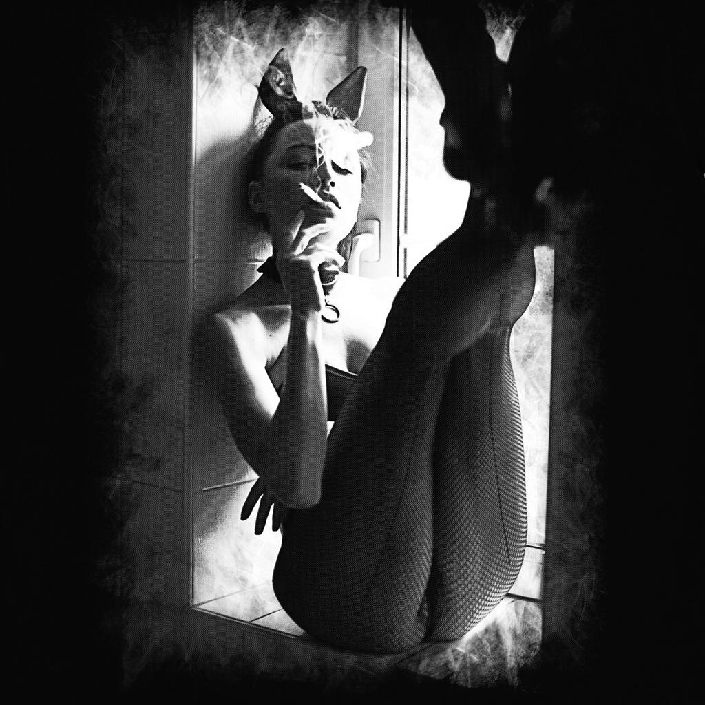 Колготки в сетку Bad Bunny Smoke Break, Футболка Helmut Newton, Винтажная футболка BW