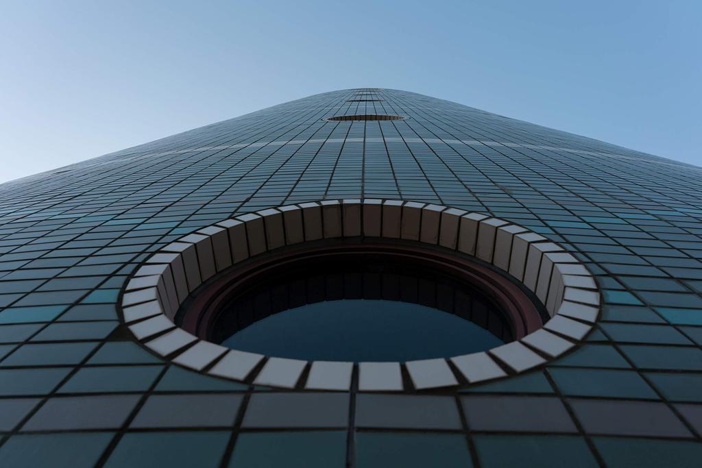 Tamron 24 мм Di III OSD крепление объектива размер беззеркальный F/2.8 M12 (Модель F051) FE (полная совместимость) 24F/2.8DI3OSDF051