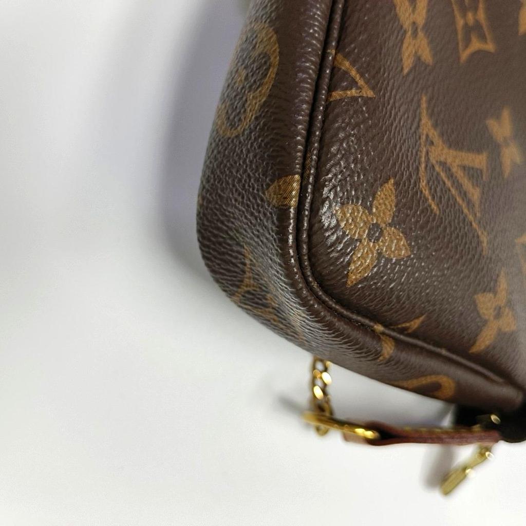 [Pre-Owned] Louis Vuitton Mini Pochette Accessoires 'Brown Monogram Canvas' - Very Good #ZY95GK