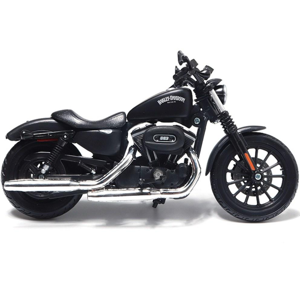 Maisto 1:12 Harley-Davidson Sportster Iron 883 Diecast Motorcycle Model (Matte Black)