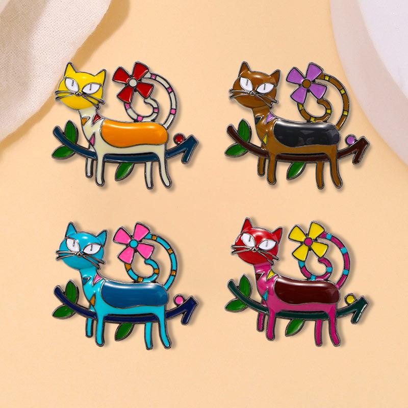 1 Pc Cute Oil Dripping Cat Brooch Cartoon Kitten Brooch Anti Walking Light Diamond Cat Brooch