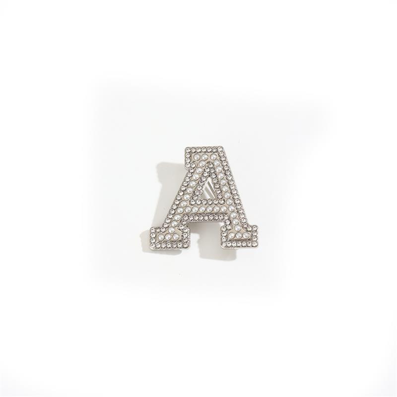 Crystal Rhinestone Pearl A-Z 26 Letters Brooch Women English Alphabet Brooch Pin Corsage Collar Jewelry Clothes Bag Decor Gifts