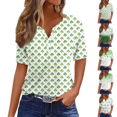 Женская повседневная одежда St. Футболка с короткими рукавами и V-образным вырезом, декоративными пуговицами и принтом ко Дню Святого Патрика