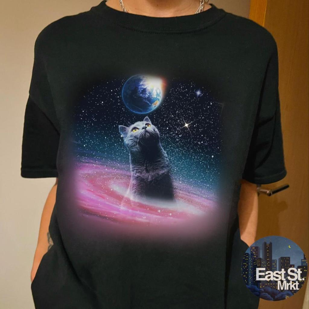 Solar System Cat T-Shirt: Funny Vintage Style Space Tee