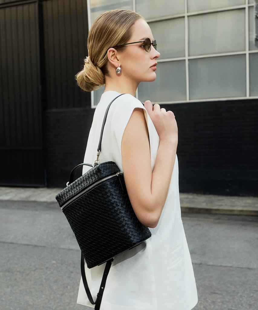 Barneys Newyork 26Ss Weaving Leather Backpack Black