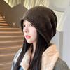 Женская осенне-зимняя минималистичная шапка-бини с отворотом - однотонная, с отворотом, теплая защита ушей