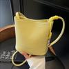 Fashion Bucket Bag Women's New Versatile Solid Color Shoulder Bag Casual Messenger Bag