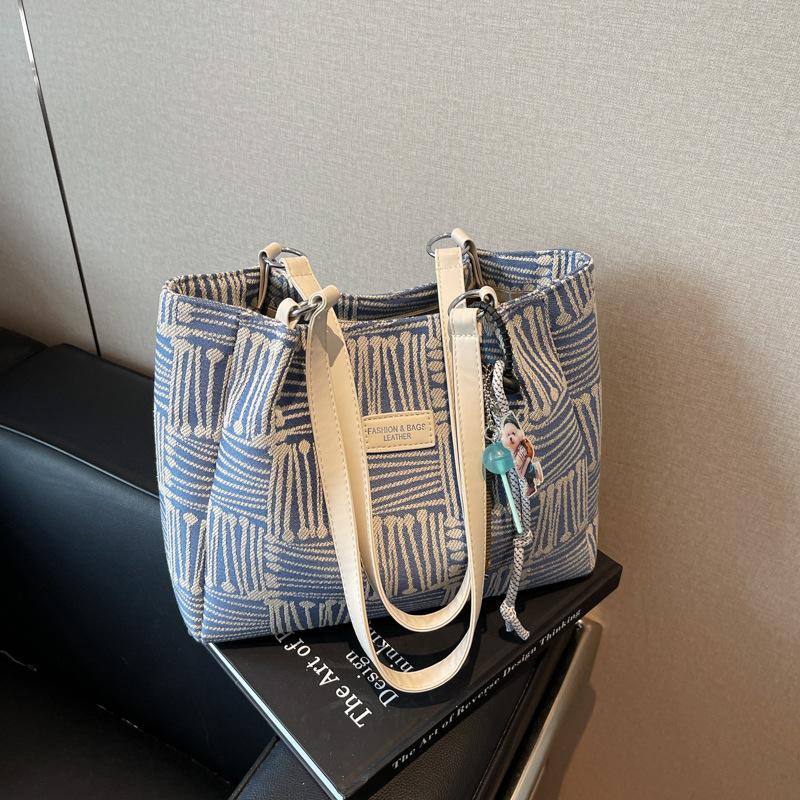 Классическая сумка-тоут женская большой вместимости новая повседневная весенне-летняя универсальная высококлассная на плечо