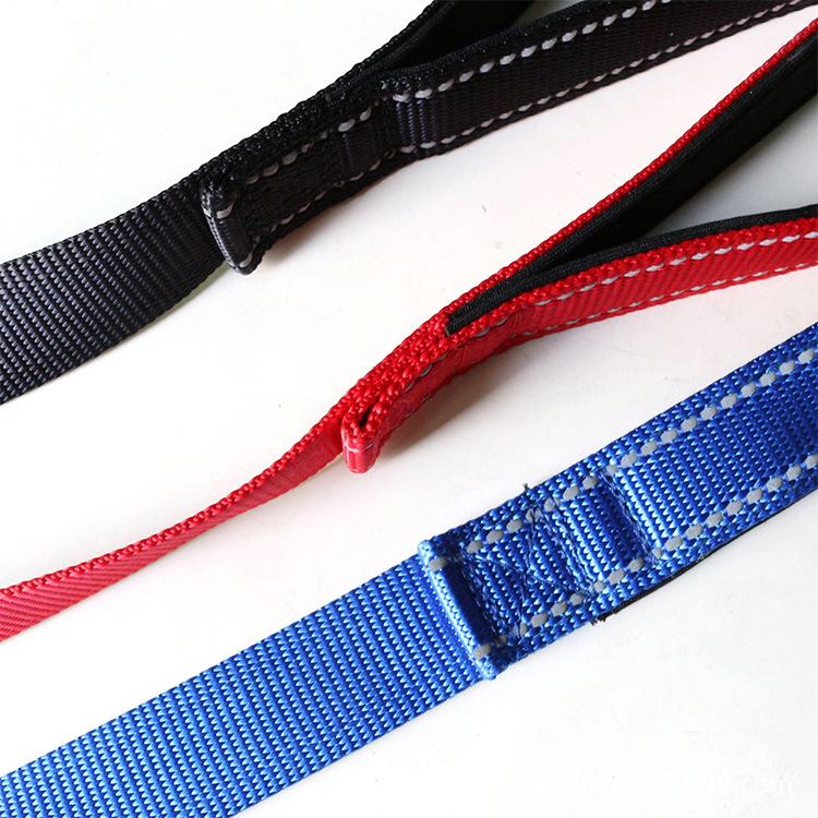 Комплект из светоотражающей нейлоновой шлейки и поводка для маленьких и больших собак