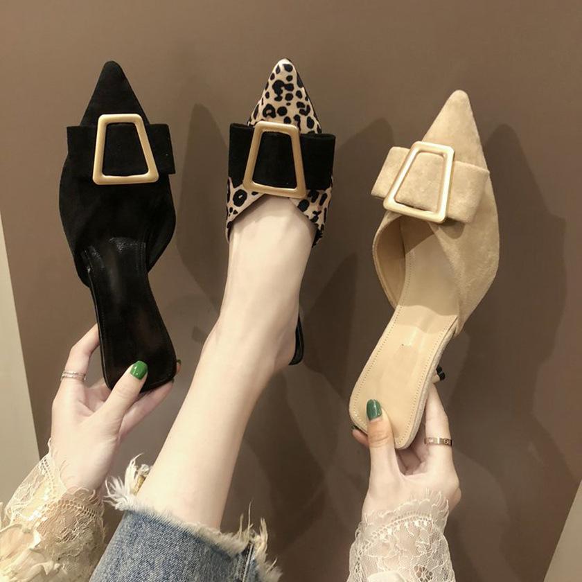Комфортные женские туфли на плоской подошве слипоны мюли с леопардовым принтом металлические пряжки весенние шлепанцы на низком каблуке женская мода элегантная осень