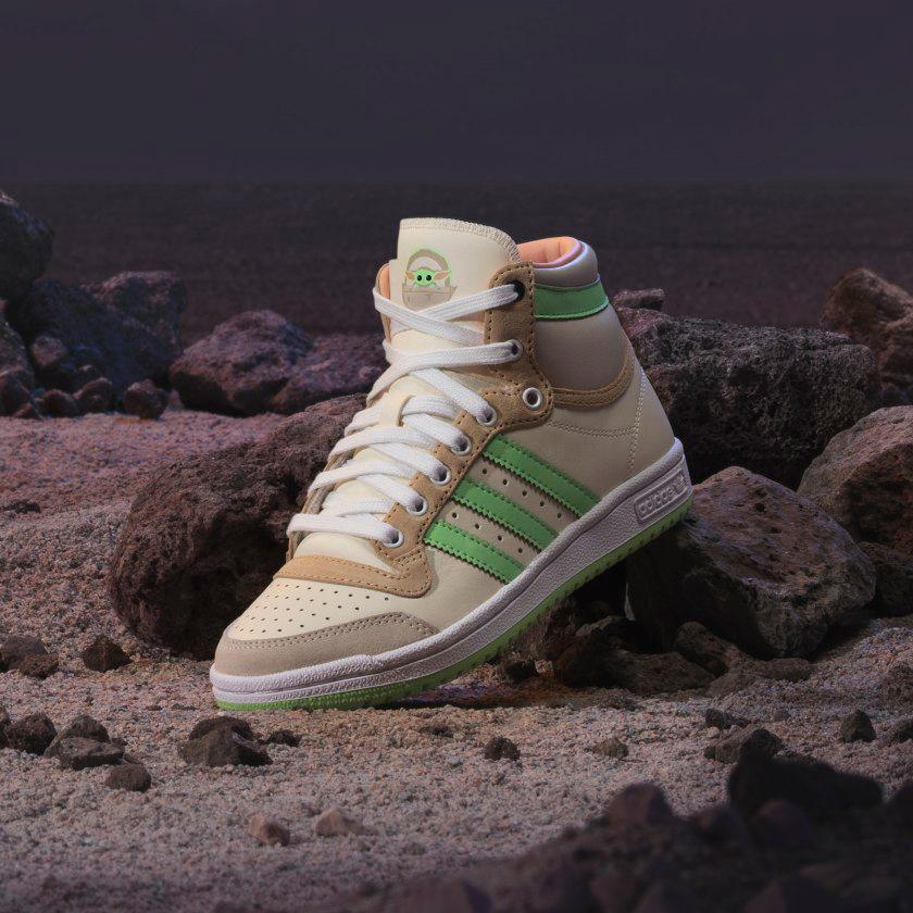 adidas Топ-десять Hi Звездные войны Мандалорец Дитя GS GZ2746