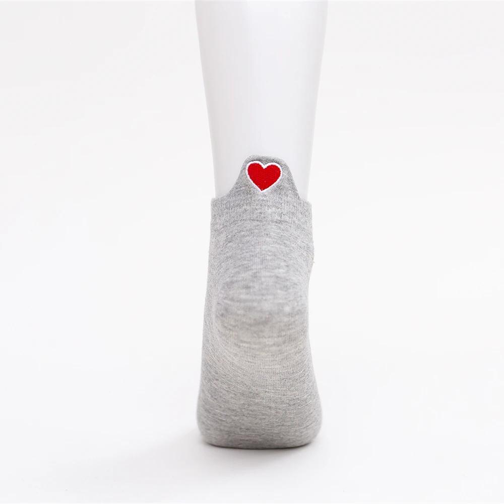 Новые женские летние весенние хлопковые носки с рисунком из мультфильмов и забавной вышивкой с красным сердцем, милые цветные короткие носки для девочек, прямые поставки