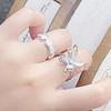 Цветное эмалевое кольцо с бабочкой и цветком, Женственность, Ниша, Высококлассный, Изысканный женский склад, Ношение кольца на указательном пальце