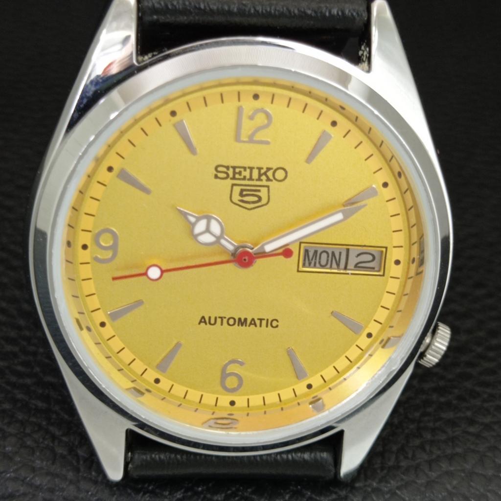 ВИНТАЖНЫЕ ОТРЕМОНТИРОВАННЫЕ МУЖСКИЕ АВТОМАТИЧЕСКИЕ ЧАСЫ SEIKO 5 ЯПОНИЯ ЗОЛОТОЙ ЦИФЕРБЛАТ a445587-1