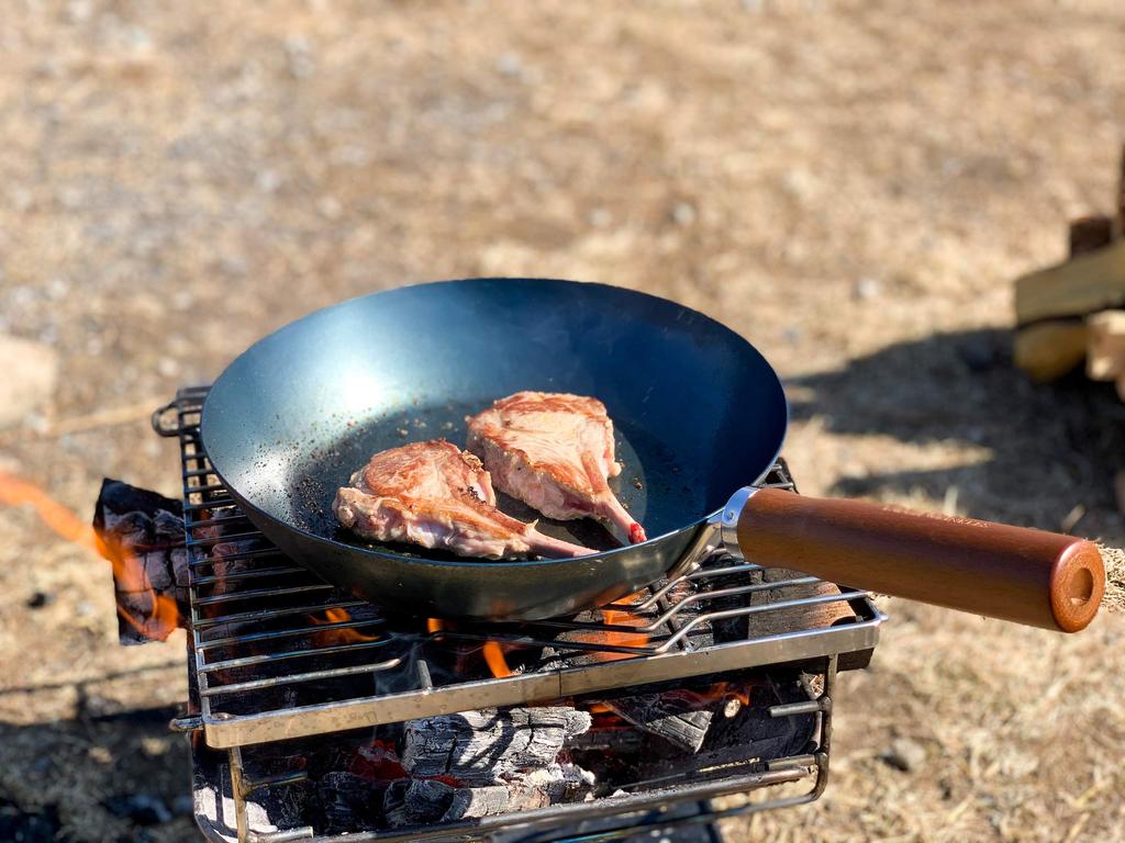 Iron Frying Pan That Grows the More You Use 24cm Wooden Made In IH No Seasoning Camping It, Handle, Japan, Compatible, Lightweight, Required, Outdoor,