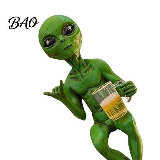 Creative Home Accent Resin Alien with Beer Glass Figurine, Decorative Desktop Ornament, Table Exquisite Hand Carved Statue Decoration for Living Room