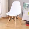 Обеденный стул Eames в скандинавском современном минималистичном стиле из массива дерева со спинкой