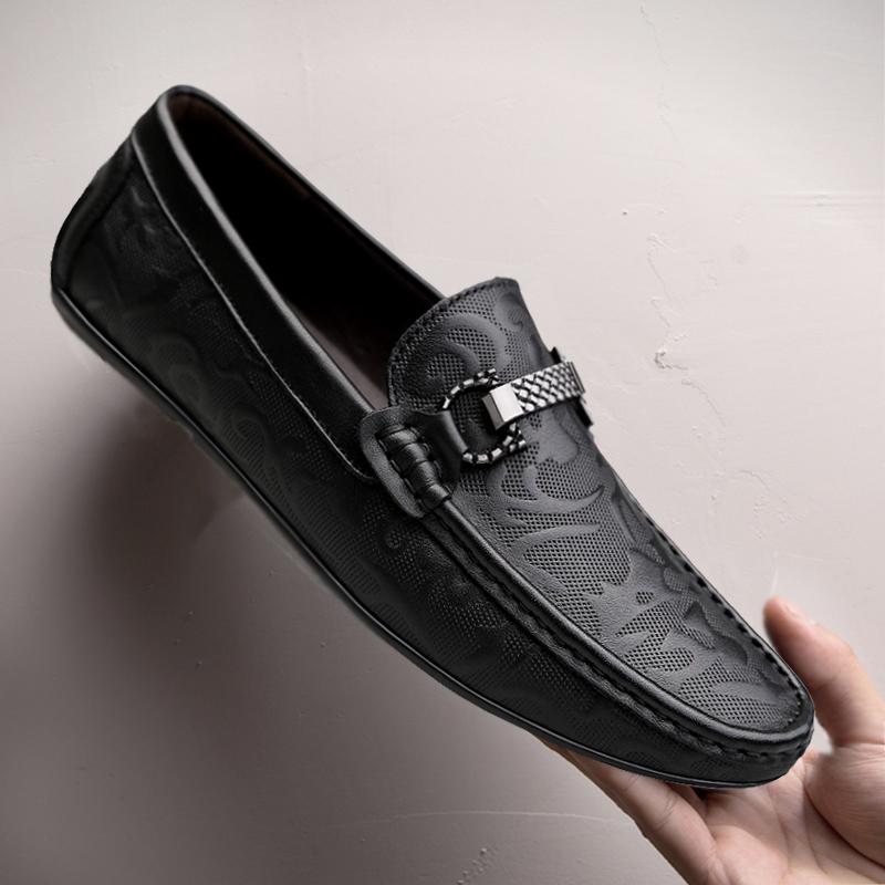 FashionClassic Men Comfortable Slip On British Style Shoes Male Casual Leather Shoes Men Wedding Dress Loafers Mens Lightweight Driving