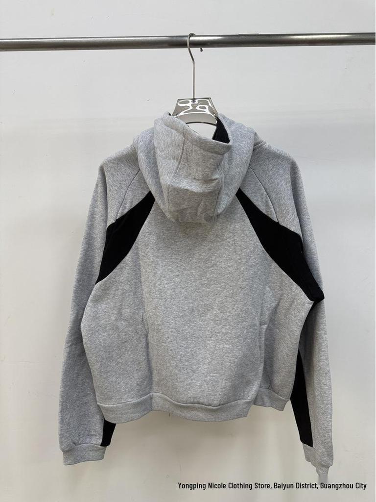 Спортивный костюм Mertra Color-Block: Комплект: Толстовка с капюшоном и свободные спортивные брюки