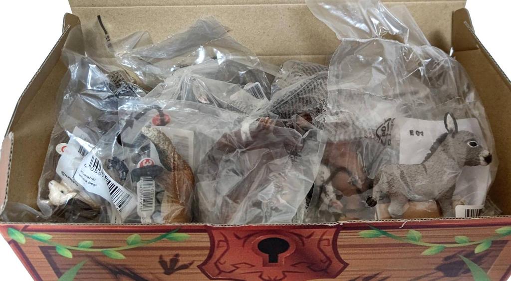 Schleich Animal Fun Ассорти Дикая природа Ферма Schleich Сокровище День рождения Pikishemo Набор из 20 фигурок, Мир, Сундук, Подарок, Событие, Рождество,